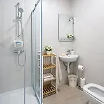 3br 3ba Bugibba & Ac & 3 Balconies & Wi-fi セント・ポールズ・ベイ