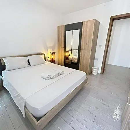 3br 3ba Bugibba & Ac & 3 Balconies & Wi-fi セント・ポールズ・ベイ
