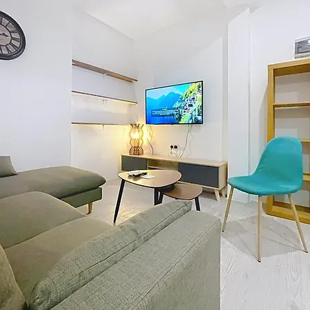 3br 3ba Bugibba & Ac & 3 Balconies & Wi-fi * St. Paul's Bay