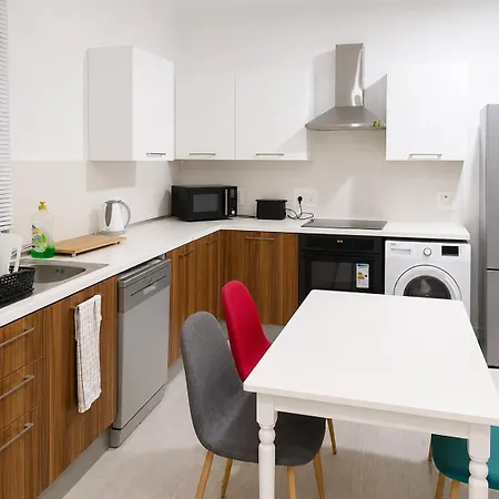 3br 3ba Bugibba & Ac & 3 Balconies & Wi-fi * セント・ポールズ・ベイ