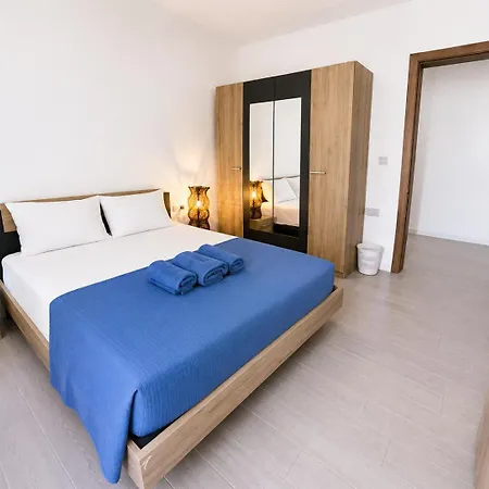 3br 3ba Bugibba & Ac & 3 Balconies & Wi-fi