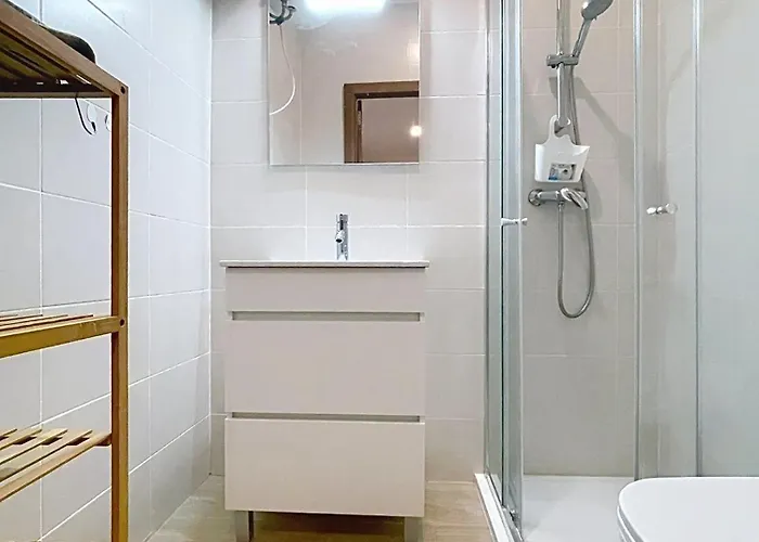 3br 3ba Bugibba & Ac & 3 Balconies & Wi-fi *