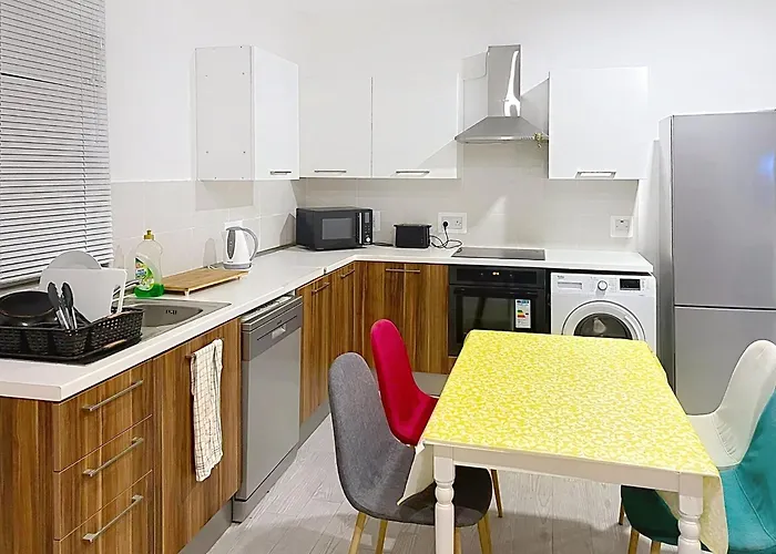 3br 3ba Bugibba & Ac & 3 Balconies & Wi-fi *